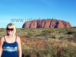 Simy in front of the Ayers Rock