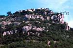 Gourdon is located at 758 metres over the sea level.