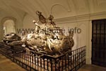 Only in the partly opulently arranged sarcophagus, 12 Emperors and 17 Empresses are entombed